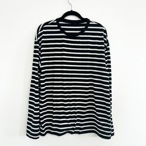 Black and White Striped Long Sleeve Men's Tee